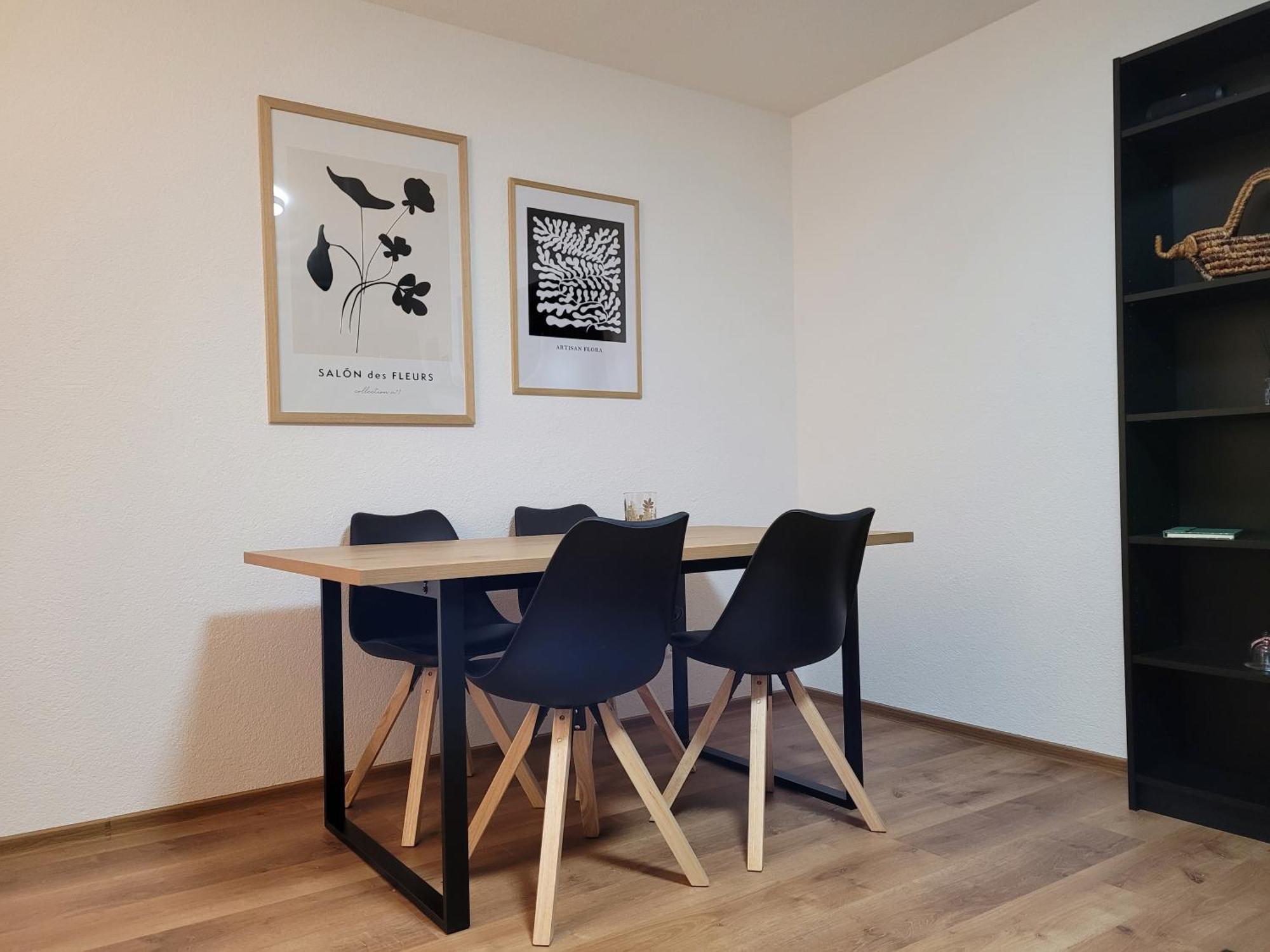 Living Flat, Eine Wohnung Mit Zwei Schlafzimmern Und Balkon Schorndorf  Ngoại thất bức ảnh
